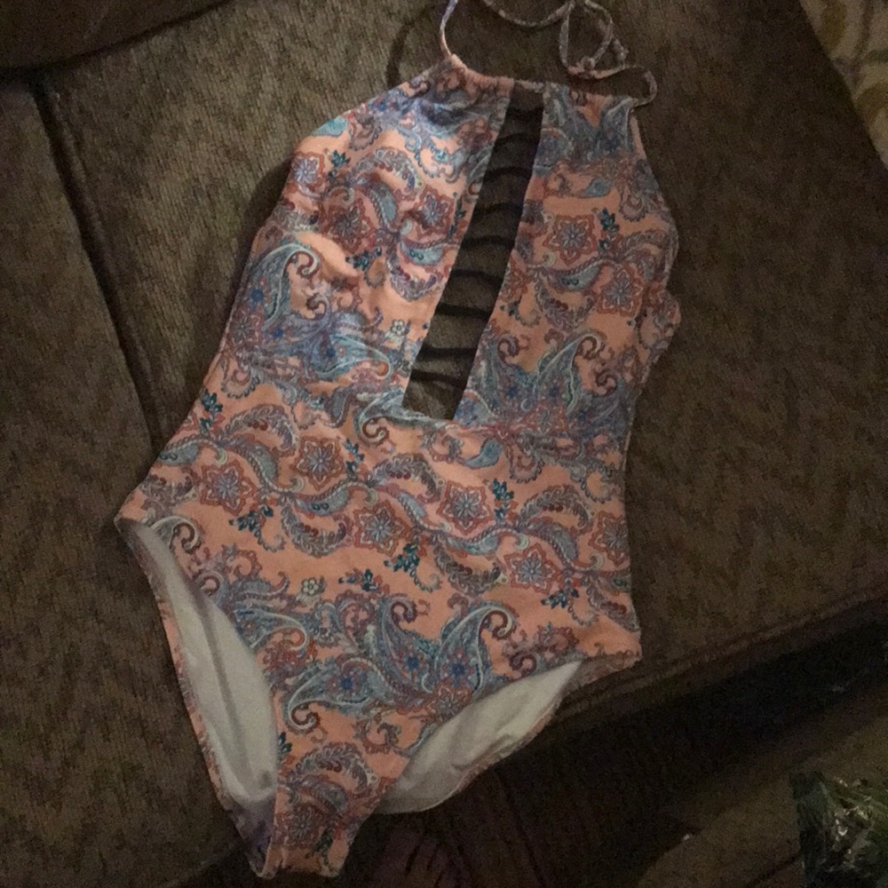 NWT cupshe one piece bathing suit